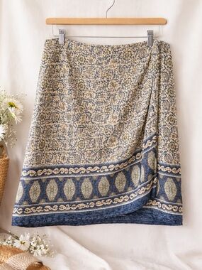 Silkan | 100% Silk Patterned Blue and Cream Skirt